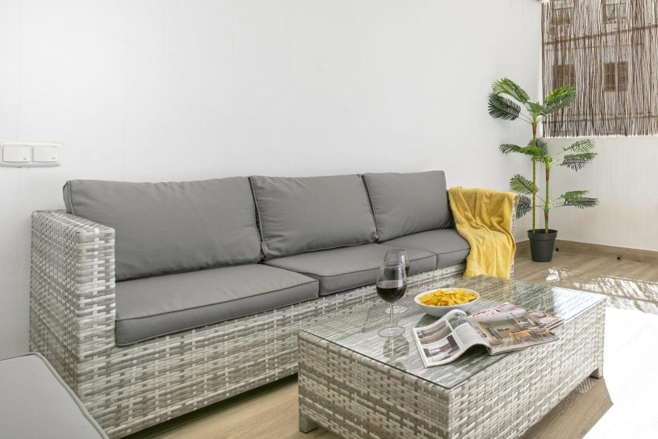Precioso Apartamento Con Patio Malaga Exterior photo